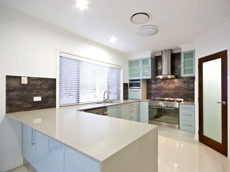 7 Cassia Street, Bridgeman Downs QLD 4035