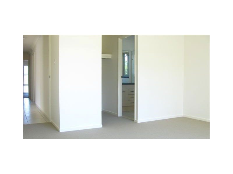16 Shallows Place, Bellmere QLD 4510