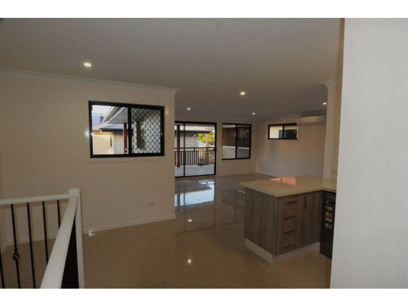 1-2/26 Sparkes Street, Chermside QLD 4032