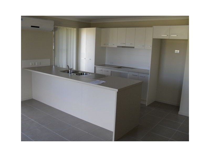 4 Apache Street, Dakabin QLD 4503