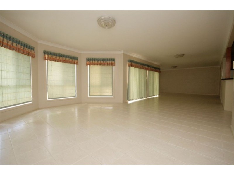 79 Voyager Cct, Bridgeman Downs QLD 4035