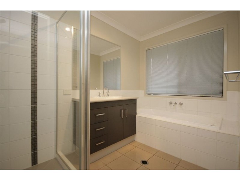 11 Surrey Cl, Bald Hills QLD 4036