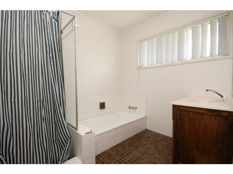 5 Maud Street, Albany Creek QLD 4035
