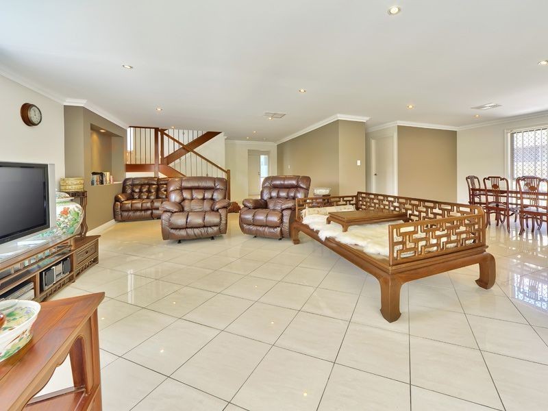 51 Caribou Cr, Fitzgibbon QLD 4018