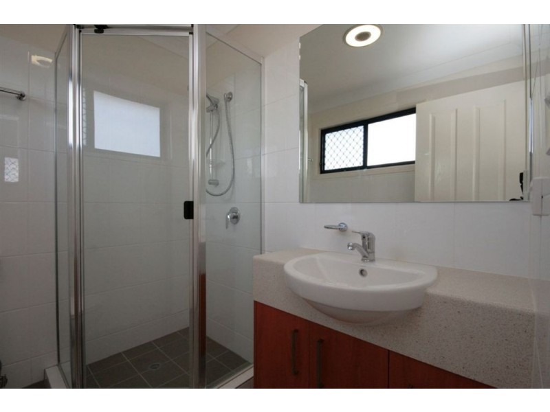 4/5 Rhodes St, Stafford QLD 4053