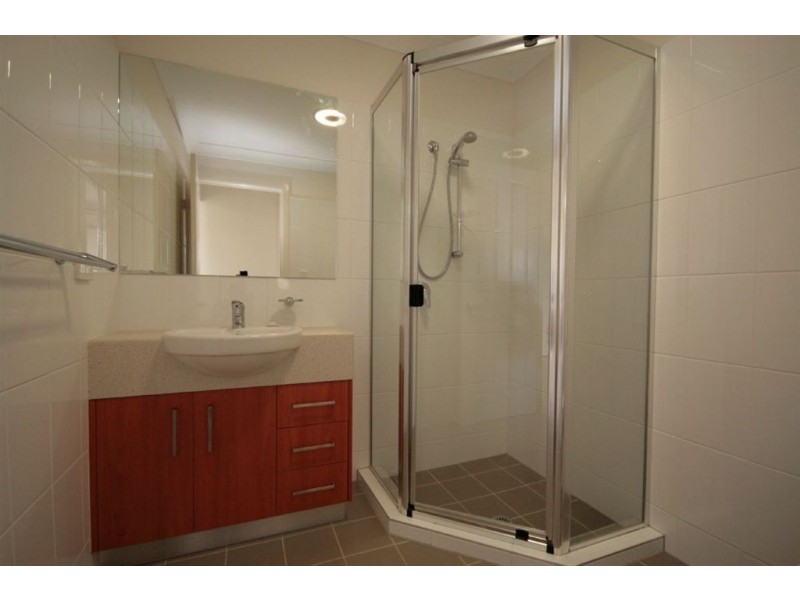 4/5 Rhodes St, Stafford QLD 4053