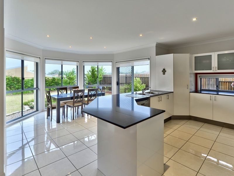 14 Hillcrest Ct, Murrumba Downs QLD 4503