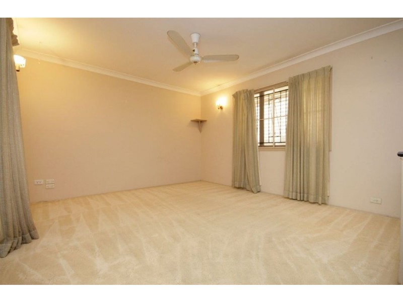 7 Euratha St, Stafford Heights QLD 4053