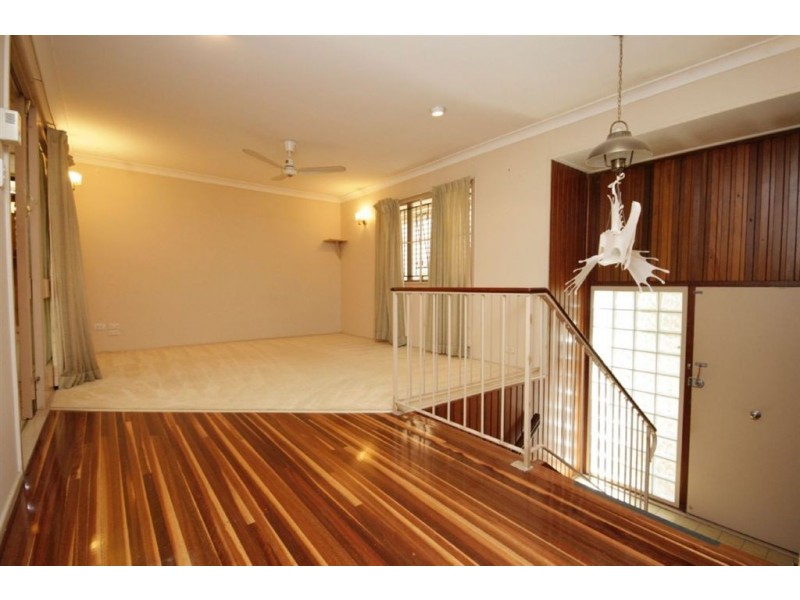 7 Euratha St, Stafford Heights QLD 4053