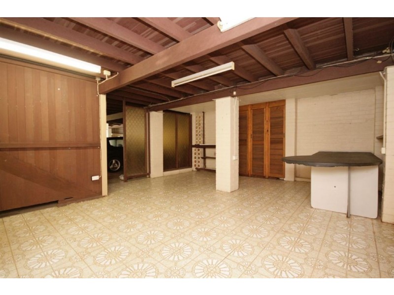 7 Euratha St, Stafford Heights QLD 4053