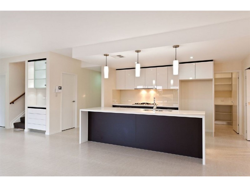 3 Belvista Place, Bridgeman Downs QLD 4035