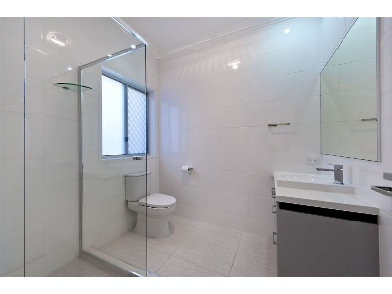 3 Belvista Place, Bridgeman Downs QLD 4035