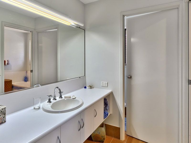 2 Johnston Place, Bracken Ridge QLD 4017