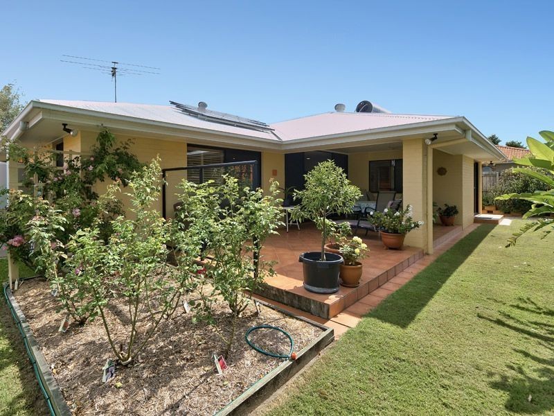 2 Johnston Place, Bracken Ridge QLD 4017
