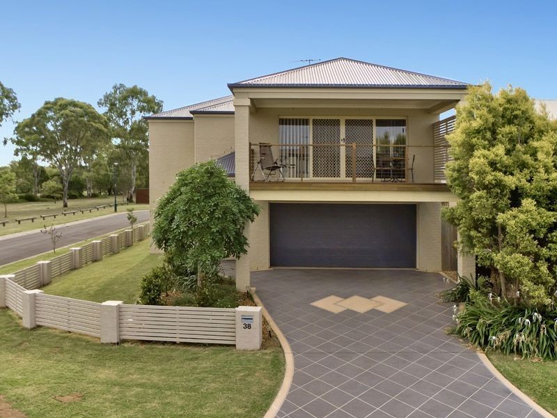38 Caribou Crescent, Fitzgibbon QLD 4018