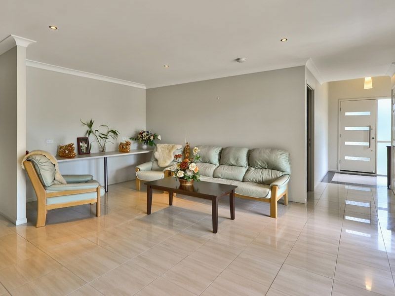 38 Caribou Crescent, Fitzgibbon QLD 4018