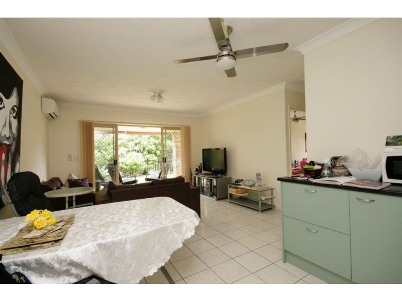 2/18 Pilba Street, Chermside QLD 4032