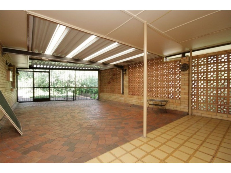 7 Euratha St, Stafford Heights QLD 4053