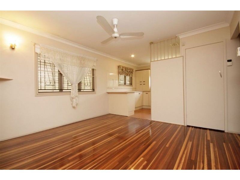 7 Euratha St, Stafford Heights QLD 4053