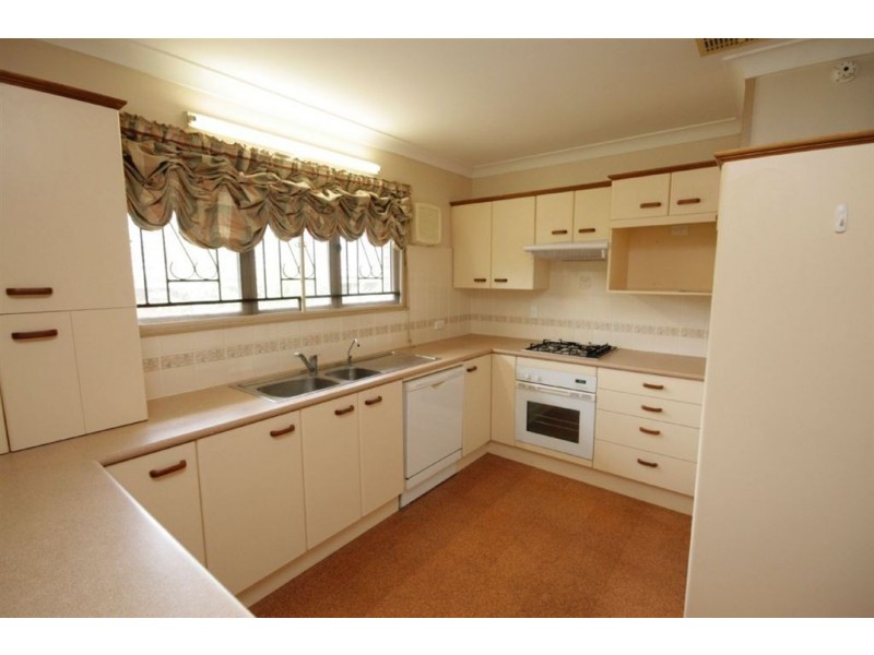 7 Euratha St, Stafford Heights QLD 4053