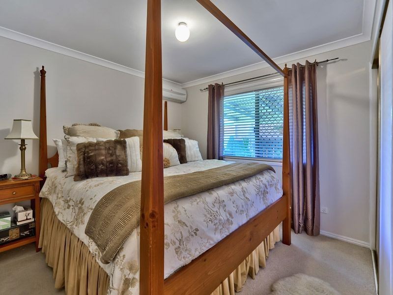 19 Manitoba Place, Wavell Heights QLD 4012