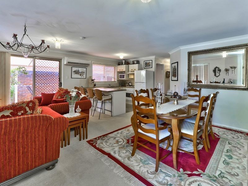 19 Manitoba Place, Wavell Heights QLD 4012