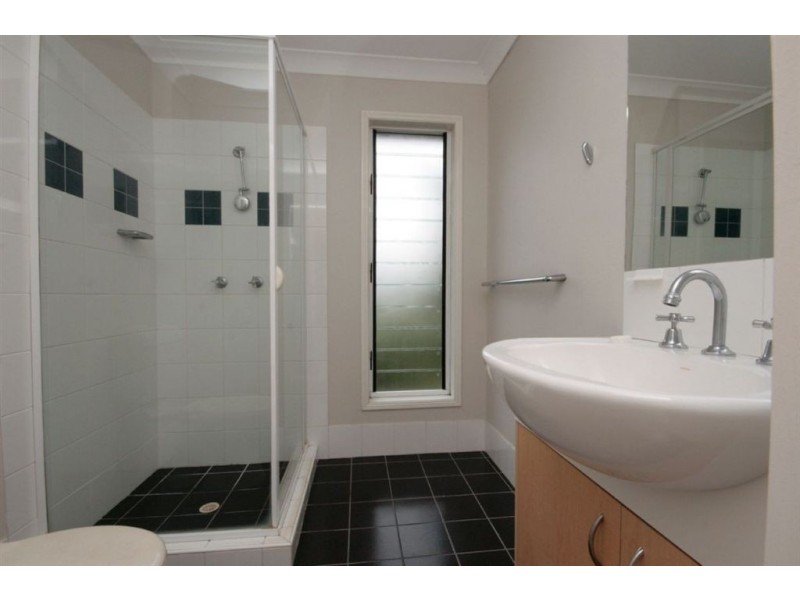 1/15 Austin St, Wavell Heights QLD 4012