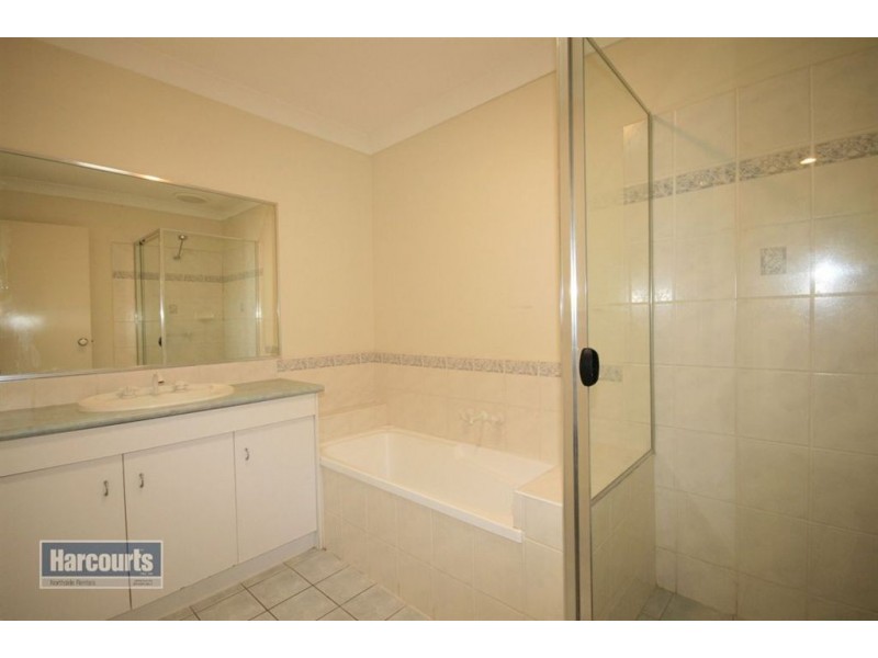 16 Grevillea Pl, Bridgeman Downs QLD 4035