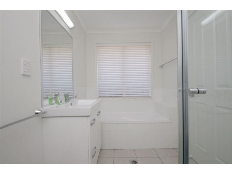 15 Tipuana Place, Fitzgibbon QLD 4018