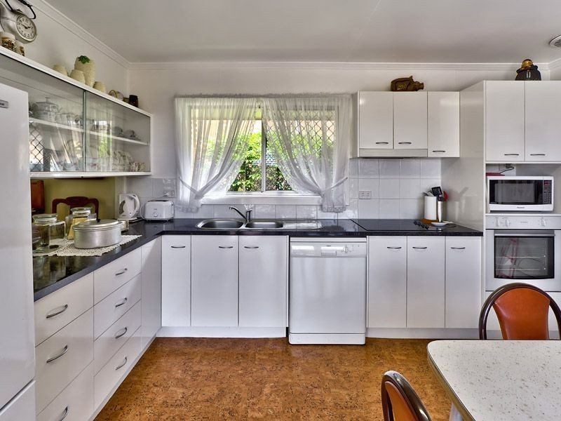 31 Bramcote Street, Chermside West QLD 4032