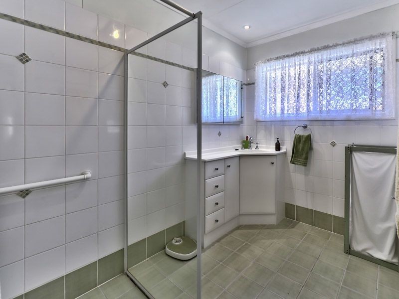 31 Bramcote Street, Chermside West QLD 4032