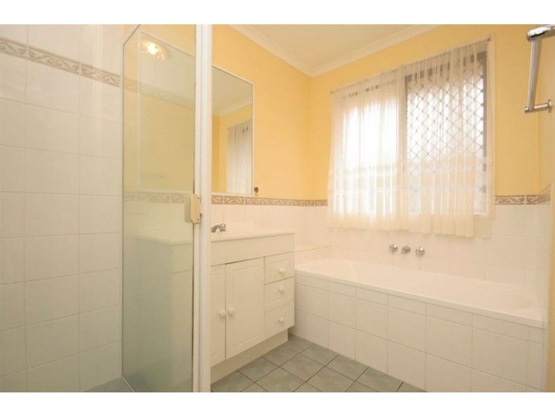 16 Oxford Place, Fitzgibbon QLD 4018