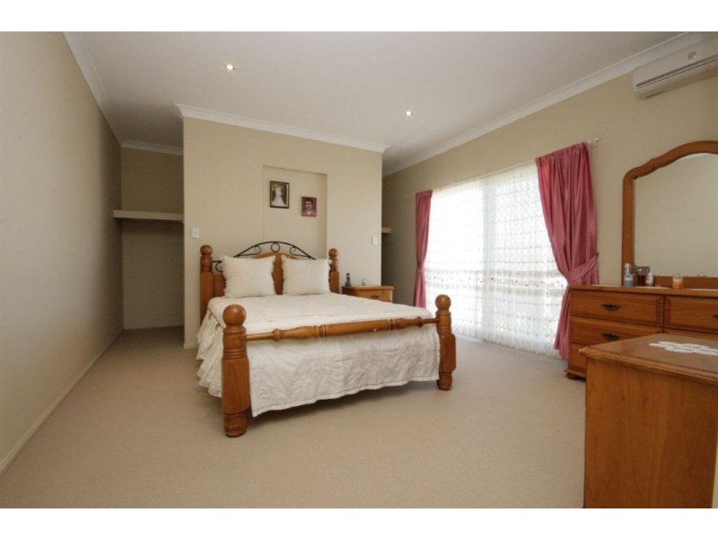 33 Caribou Crescent, Fitzgibbon QLD 4018