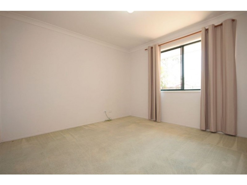 16 Silkoak Cct, Fitzgibbon QLD 4018