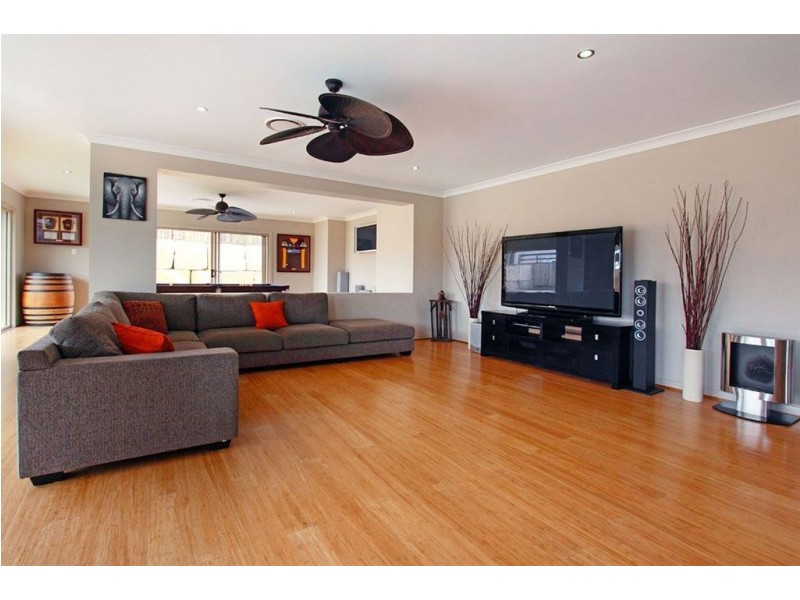16 Corella Crescent, Warner QLD 4500