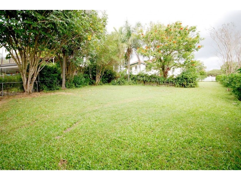 528 Cavendish Road, Coorparoo QLD 4151