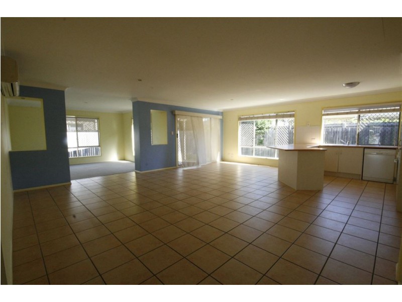 6 Grevillea Place, Bridgeman Downs QLD 4035