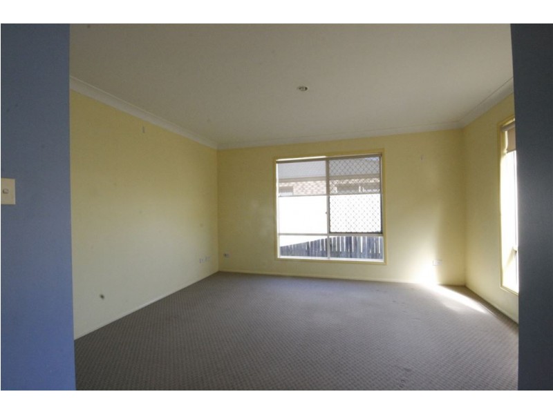 6 Grevillea Place, Bridgeman Downs QLD 4035