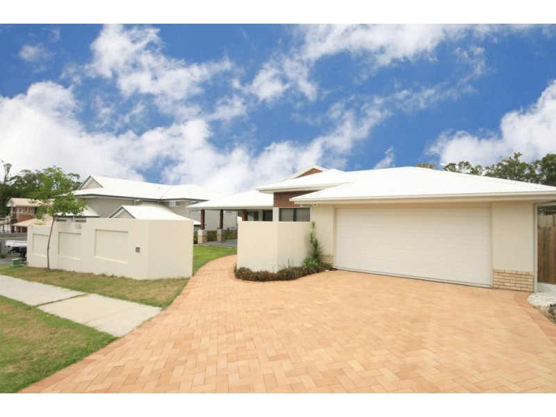 10 Cassia St, Bridgeman Downs QLD 4035