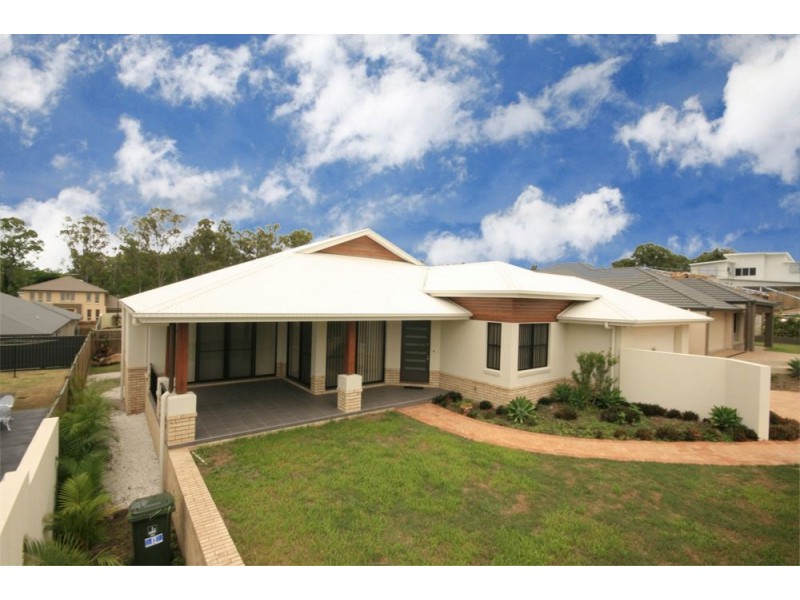 10 Cassia St, Bridgeman Downs QLD 4035