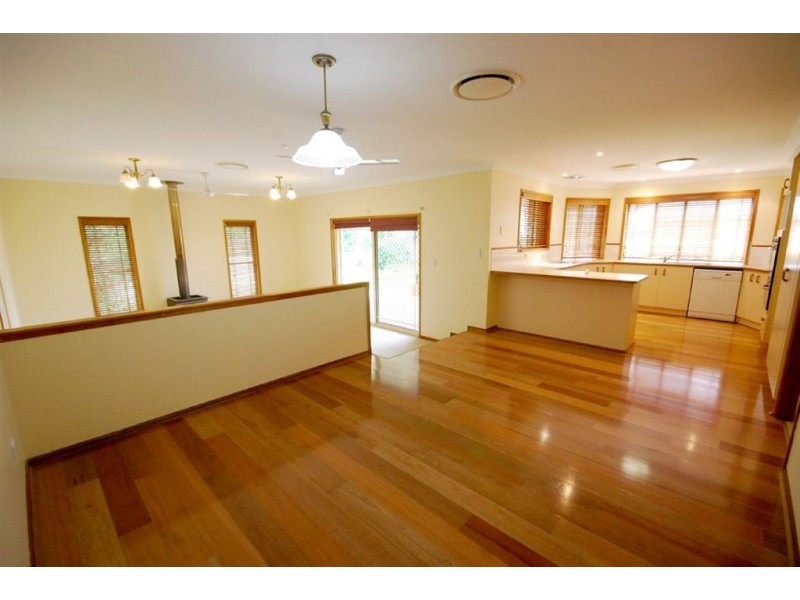 15 Glenside Place, Bridgeman Downs QLD 4035