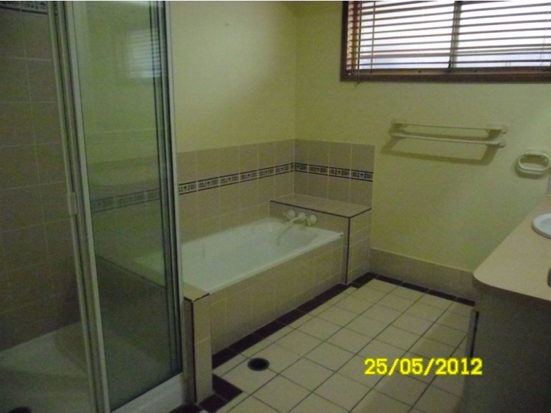 15 Glenside Place, Bridgeman Downs QLD 4035
