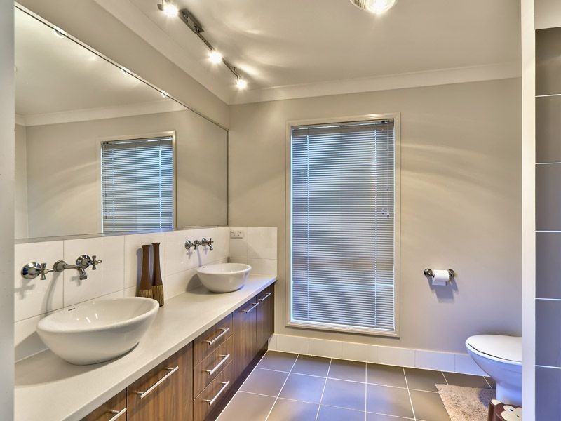 21 Caribou Cres, Fitzgibbon QLD 4018