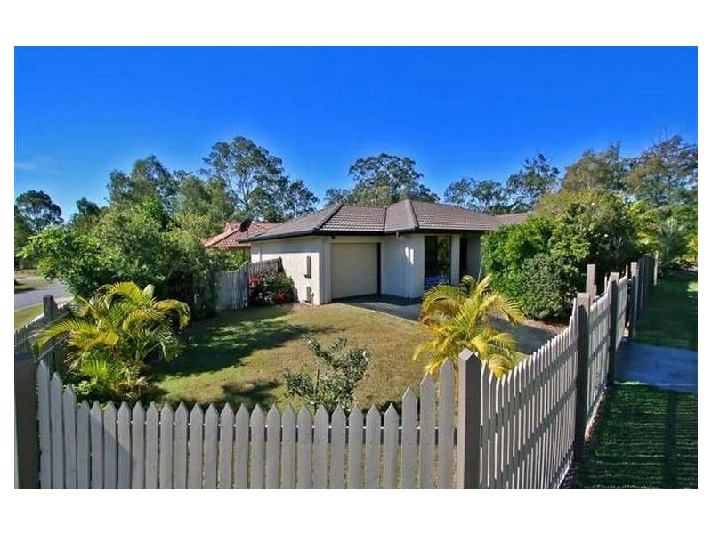 2 Monash Pl, Fitzgibbon QLD 4018