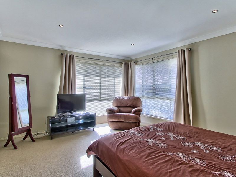 67 Caribou Cr, Fitzgibbon QLD 4018