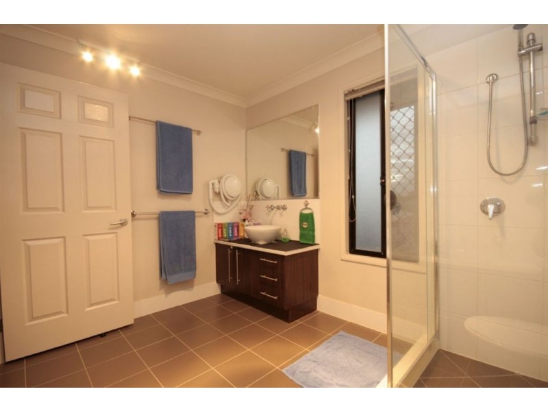 62 Caribou Cr, Fitzgibbon QLD 4018