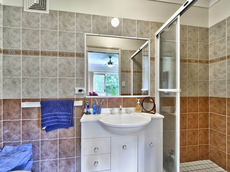 2/18 Pilba Street, Chermside QLD 4032