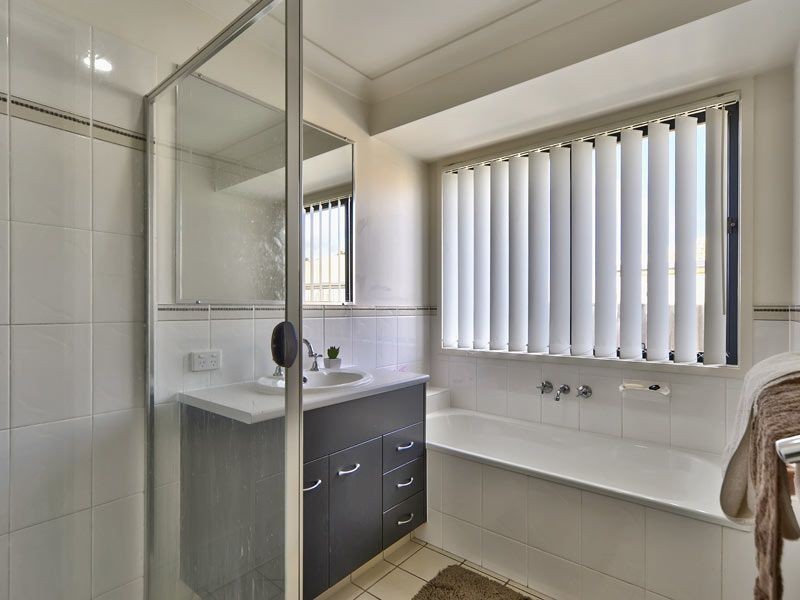 2 Redwood Street, Morayfield QLD 4506