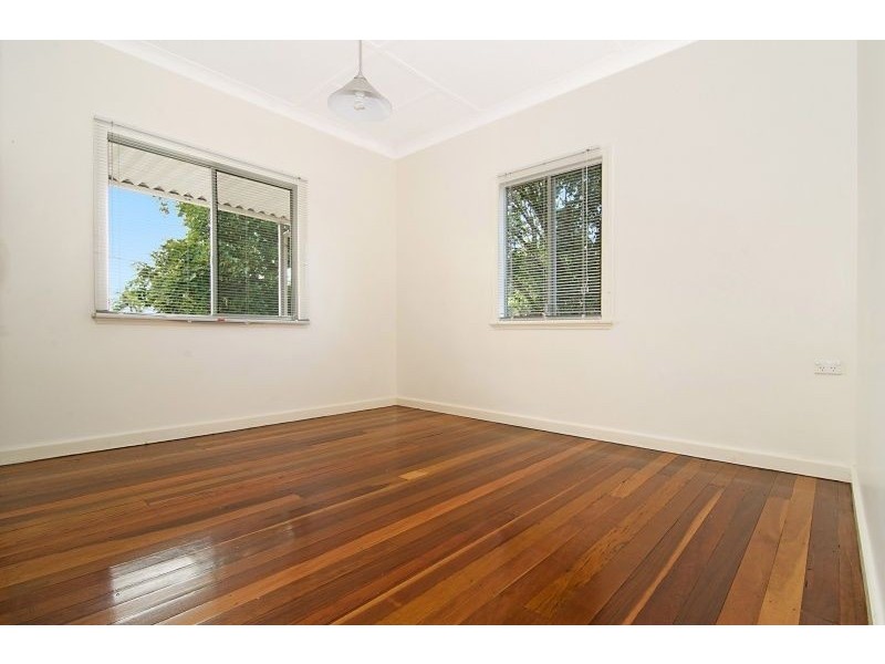 32 Church Road, Zillmere QLD 4034