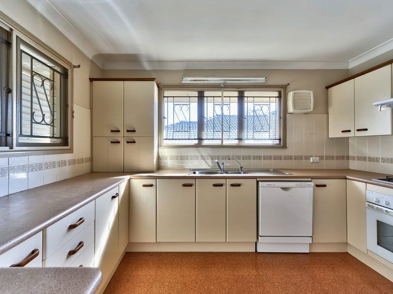 7 Euratha Street, Stafford Heights QLD 4053